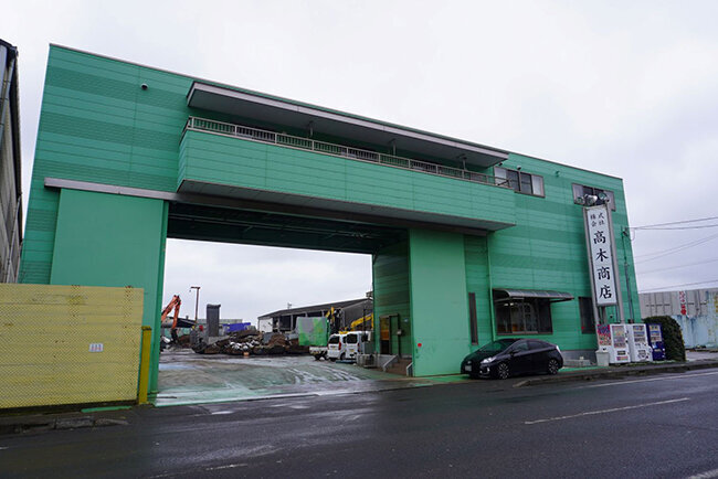 高木商店の本社の外観