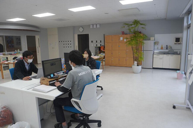 入所施設おおすみの園の職員待機所の様子