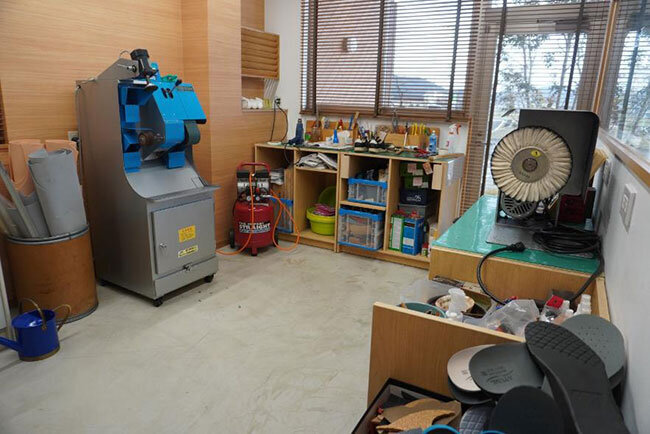 「あゆみショップ」内に設けられている工房