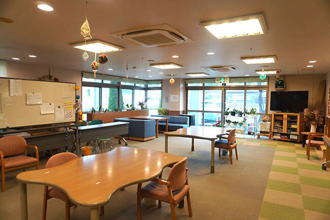 幸寿荘の1階にある談話室。食堂としても使用されている
