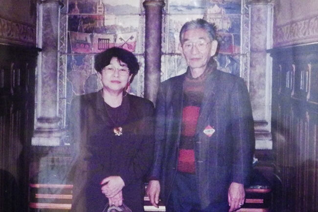  創業者の加藤英夫氏㊨と2代目社長の加藤一代氏