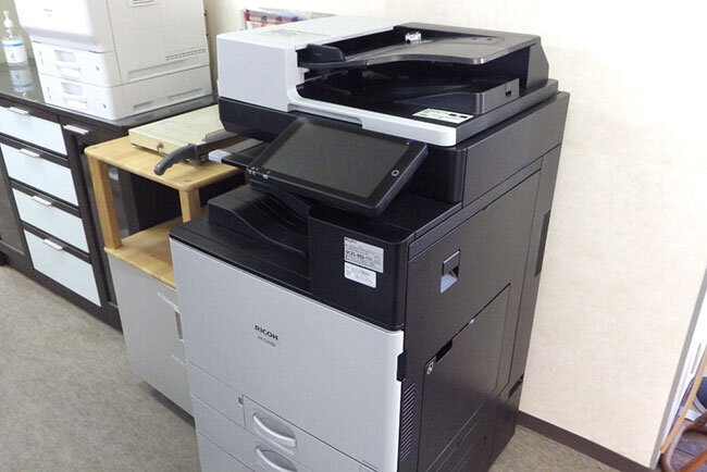 資料・書類をデジタル化するシステムで紙文書を追放した新型複合機