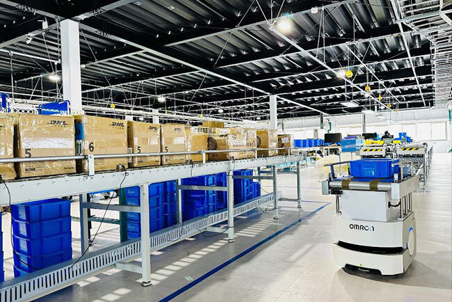 スマート化した常滑工場の検査出荷センター