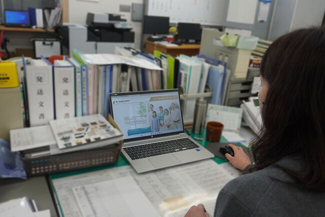 香川県建設労働組合のホームページの更新作業。必要な時に必要な情報をきめ細かく発信