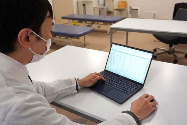 CMS（コンテンツ管理システム）を使って登録した授業動画や学習資料などを管理している