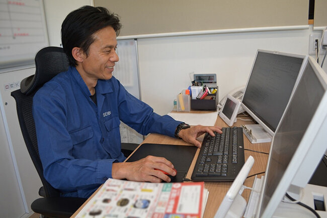 「きちんと納期内に仕上げることで信用を得てきた」と話す浅田社長