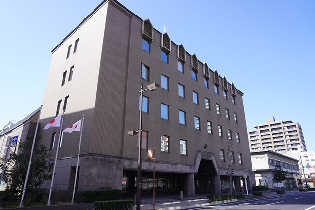 高松商工会議所会館の外観