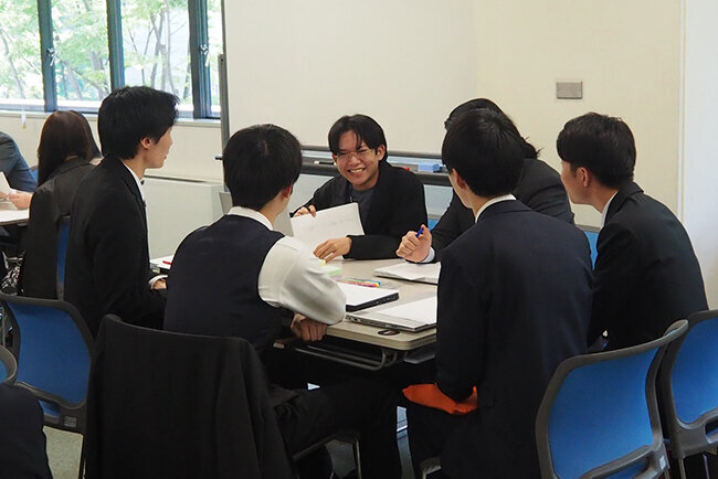 本社のオフィス。社員一人ひとりのキャリアの成長を大切にするため 教育制度にも力を入れている。