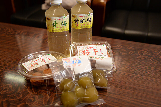 さまざまな種類がある同園の梅加工商品。地元のスーパーマーケットなどでも販売されており、好評だ