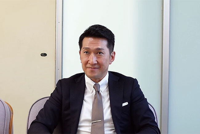 三友組の三友玲央社長。「わが社のポテンシャルは3倍」と社員に語り掛けたという