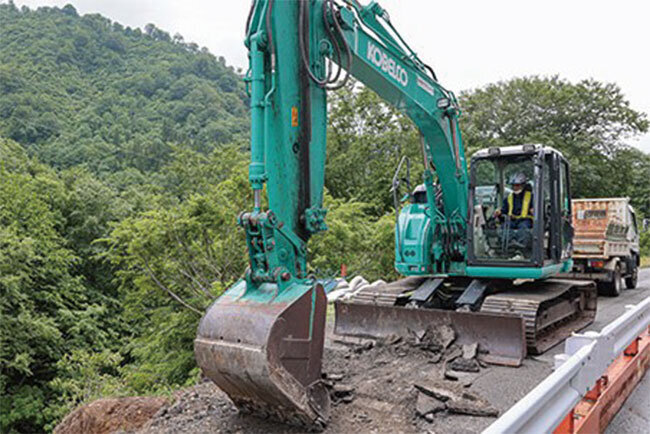 奥只見ダム建設に伴う道路工事にも携わった歴史を持つ三友組。山間部での仕事が得意だ
