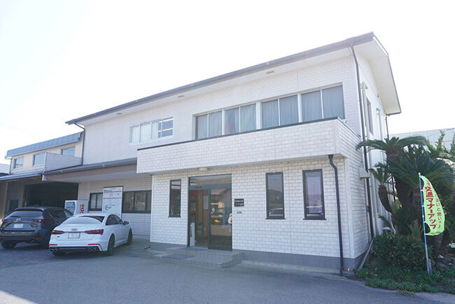 富田組の本社の外観