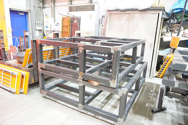 ソウダ製作所が生産した金属製のフレーム