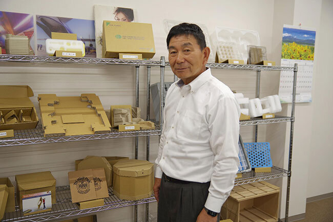 富士ケミカル株式会社が手がけた包装資材と小川義弘代表取締役社長