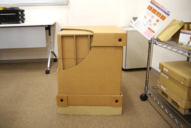 トライウォールを使った梱包の一例。ただの箱ではなく内部にも工夫をこらして安全に運べるようにしてある