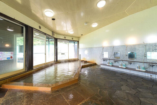 県内随一の塩化物強塩泉で、温泉成分が体に浸透しやすい