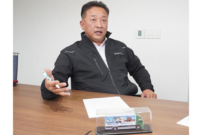 吉秀トラフィックの吉川秀憲代表取締役