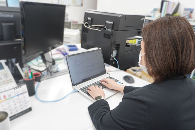 生成AIと応答を繰り返して業務を指示する様子