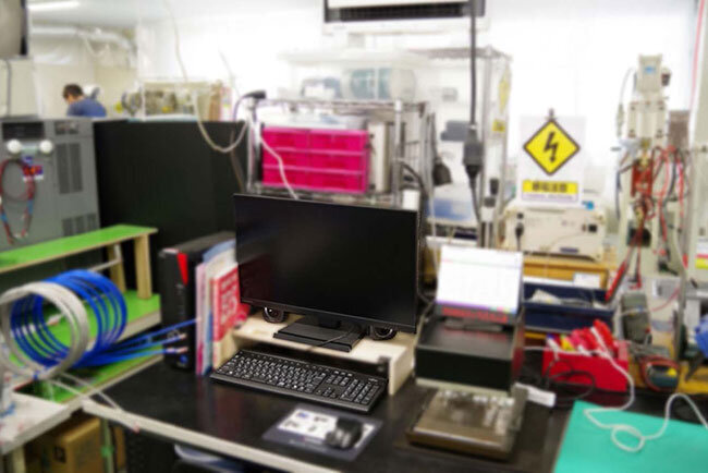 工場内に置かれたパソコンから共有化されたデータを閲覧できる