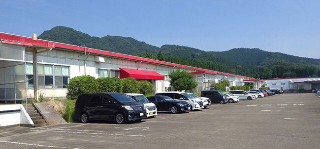 宮崎ファクトリーのスーツ工場外観