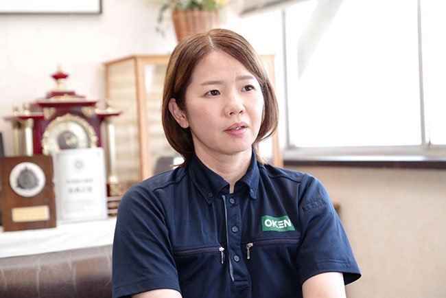 総務部社内インフラ整備推進責任者の鈴木美絵さん