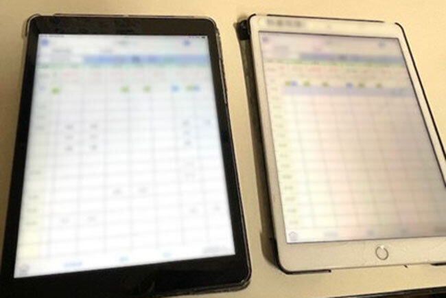 利用者ごとのケア記録をタブレットで入力。情報の共有が介護の質の向上につながっている