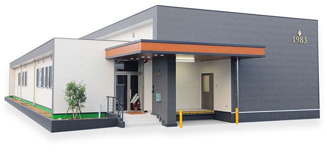 ジャパンキャビアの本社・加工場