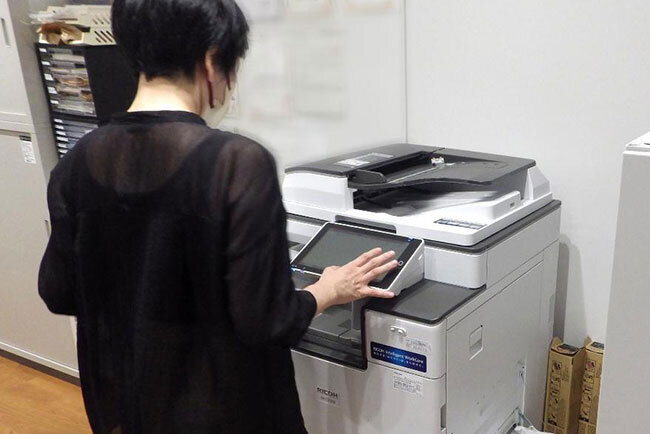 紙文書のデジタル化とセキュリティー管理で活躍する複合機