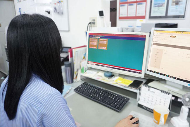 受注支援システムを活用する様子