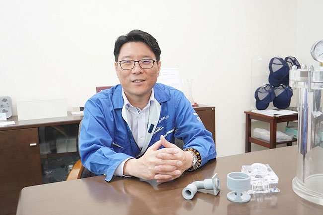 京都樹脂精工の山下直毅代表取締役社長