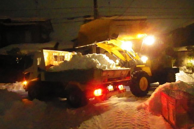 雪深い新潟市で道路の除雪作業を担って地域の交通確保に貢献している