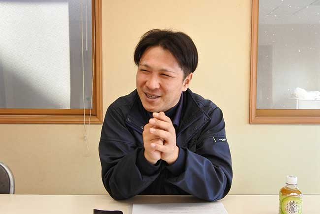 現場の社員が育っていることをうれしそうに話す上岡社長