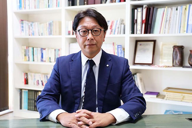 「トータルな食の分野で事業を磨き挑戦していく」と話す松井大輔社長