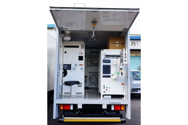 オーテック工業が生産した下水道の管内を遠隔で調査・補修するための特殊架装車