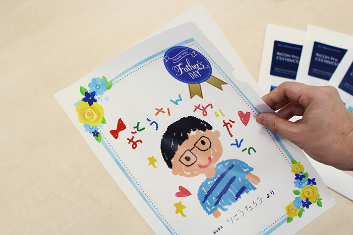 ミルキーホルダーで作られた販促クリアファイル