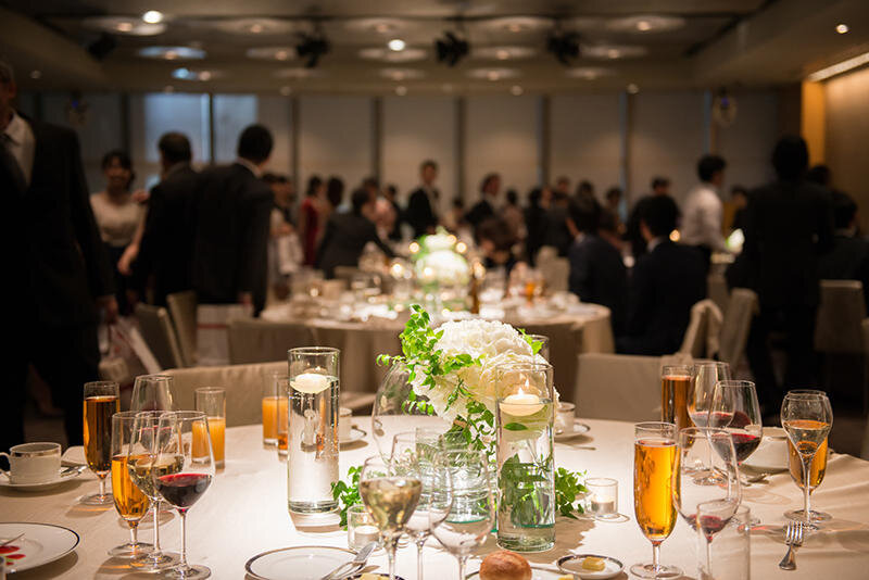 カクテルパーティ効果のイメージ