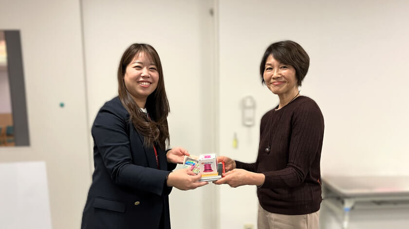 ぐんま子ども・若者支援ネットワーク代表 湯浅様へ寄贈