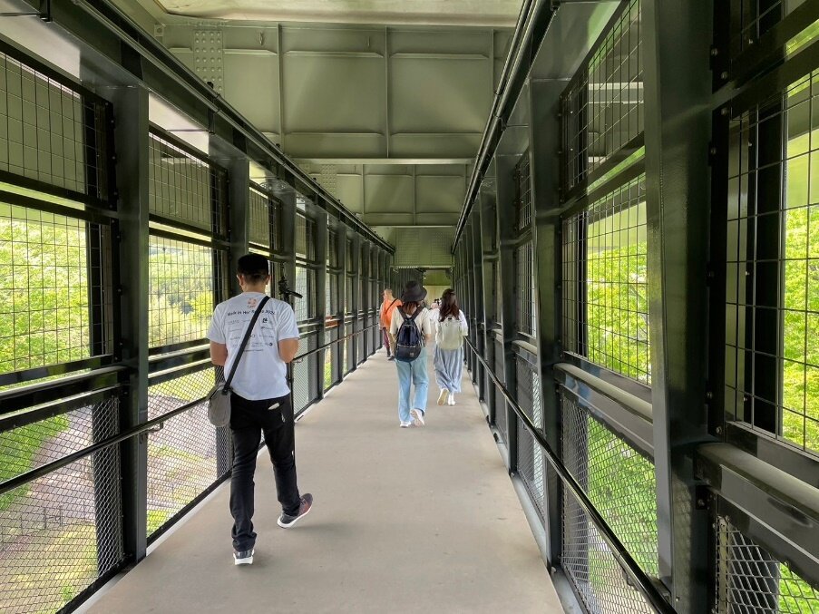 ※全長280m、高さ80mあります。