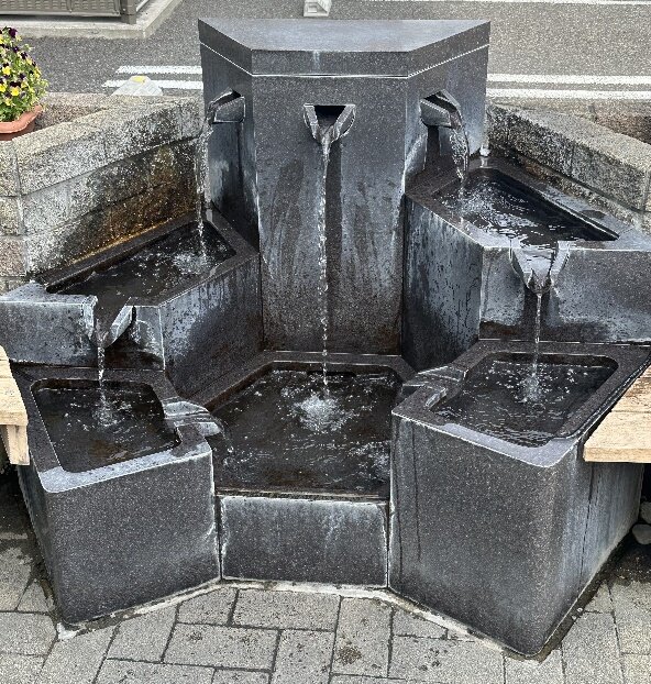 街なかで見つけた湧き水（大名小路井戸）