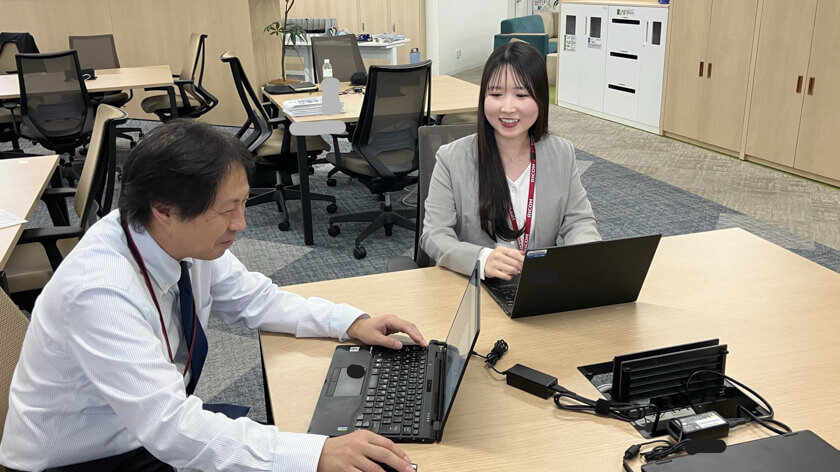 上司との打ち合わせの様子