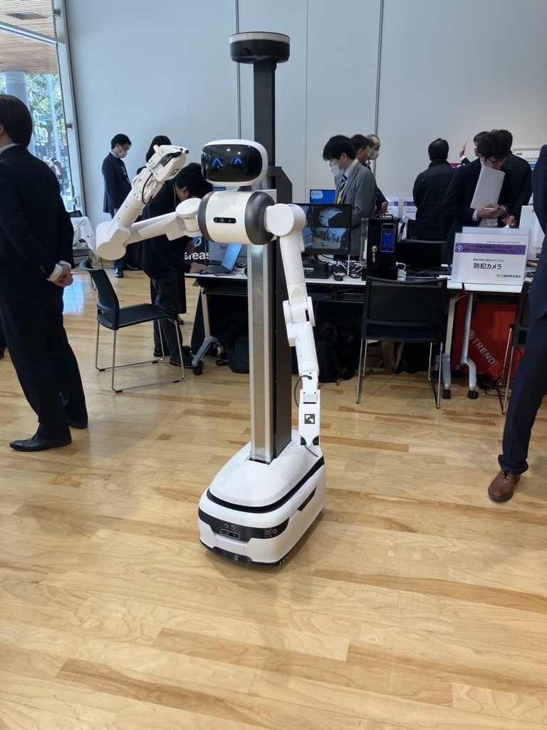 AIロボット「UGO」
